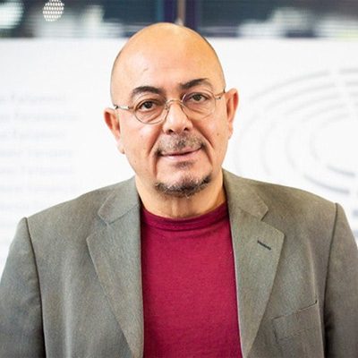 Niyazi Kızılyürek (Konuk Yazar)