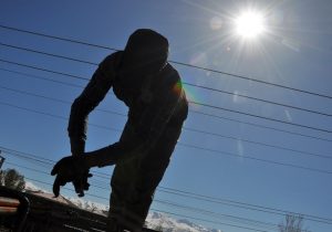 Kavurucu sıcaklar sürüyor: Güneş altında çalışma yeniden yasaklandı