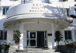 Maliye, 100 gün vadeyle 2 milyar 79 milyon TL borçlandı