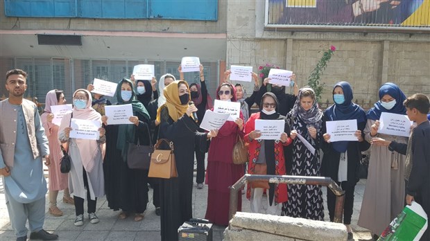 Afgan kadınlar anlatıyor: Taliban artık daha vahşi ve kana susamış