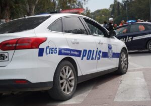 Lefkoşa’da bıçaklı saldırıya uğrayan kadın yoğun bakımda