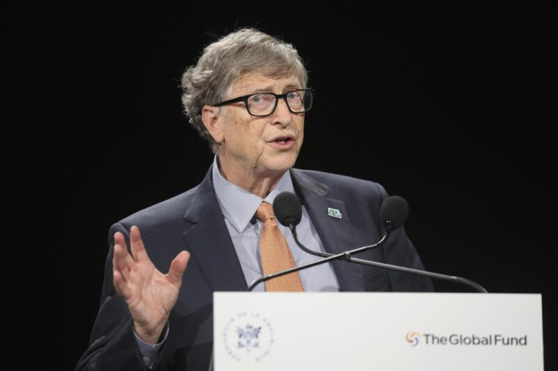 Bill Gates hayır işleri için sahip olduğu her şeyi satacağını söyledi