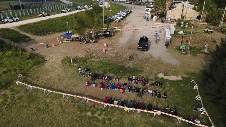 ABD’de 8 yaşındaki göçmen çocuk gözaltında öldü