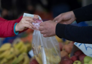 Dört kişilik aile için yoksulluk sınırı 256 bin 567 TL’ye çıktı