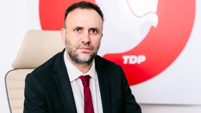 Çeler: “Ulusal Birlik Partililer kendi yöneticilerine tarihin en büyük dersini verecek”