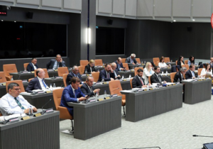 Yerel seçim tarihi yasayla sabitlendi, karma oy tartışması yeniden alevlendi