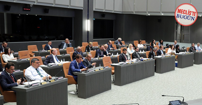 Yerel seçim tarihi yasayla sabitlendi, karma oy tartışması yeniden alevlendi