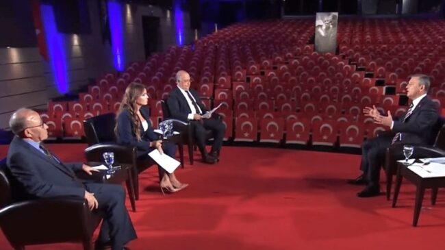 Özgür Özel’den kayyım çıkışı: “Gürsel Tekin ihraç edildi, karar yok hükmündedir”