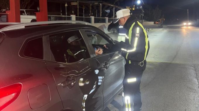 Beş ilçede polis denetimi: 46 tutuklama, 1.222 sürücüye işlem