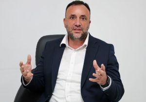 Çeler: “Hükümet bitik, kurumlar çökmüş durumda; topyekun istifa edin!”