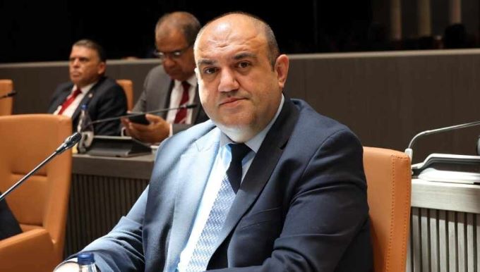 Barçın: “Ekonomi çökerken hükümetin önceliği müşavirlik yasası”