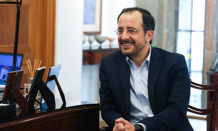 Politis: Uluslararası toplum Nikos Hristodulidis’ten de adım bekliyor