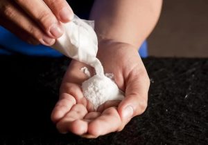 Kıbrıs’ta aşırı doz ölümlerinde kokain alarmı