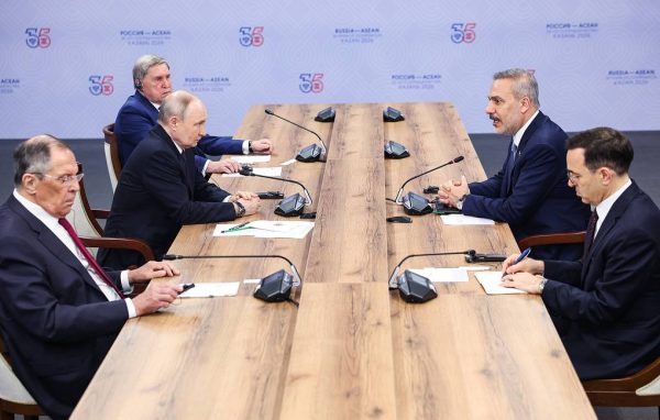 Rusya’da yoğun diplomasi trafiği I Fidan, Putin’le görüştü: Erdoğan’ın mesajları iletildi
