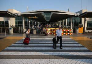 Larnaka Havalimanı’nda uluslararası tutuklama: İngiltere’nin emriyle yakalandı!