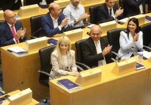 Güneyde yeni Meclis dengesi: DISY-DIKO-Fidias hattı kazandı; Annita Demetriou yeniden başkan
