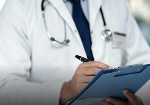 Güney Kıbrıs, Yunan doktorlar için “mıknatıs” oldu