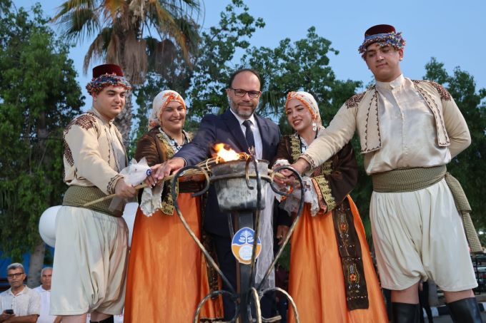 İskele Festivali görkemli açılışın ardından halk danslarıyla devam etti