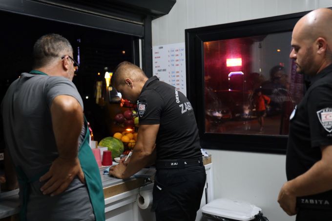 İskele Belediyesi Halk Plajı’ndaki büfelerde olumsuzluğa rastlanmadı