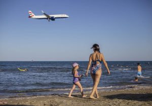 ABD ve İngiltere’nin seyahat uyarıları gevşedi, Kıbrıs turizmi nefes aldı