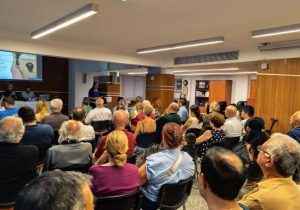 Korkmazhan’ın “Vretçalı Hoca Özker Özgür” kitabı Larnaka’da tanıtıldı