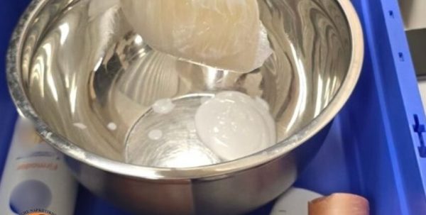Kozmetik kutularında 4 kilo sıvı kokain
