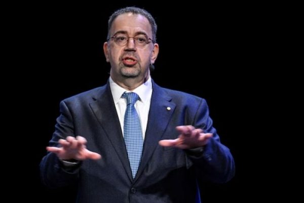 Daron Acemoğlu’ndan ‘yapay zeka’ çıkışı: “Herkesi kandırıyorlar, gerçek bu değil”
