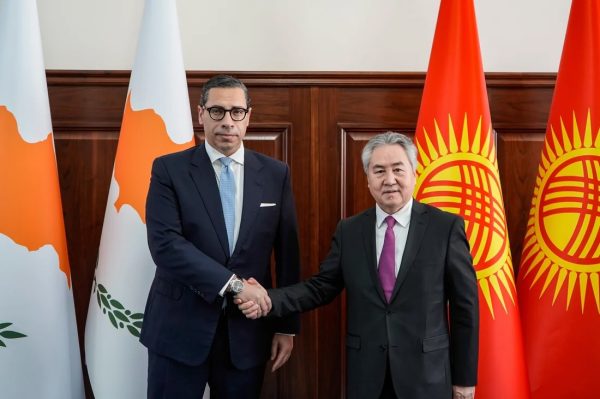 Kırgızistan’dan Kıbrıs’a Rusya yaptırımı uyarısı