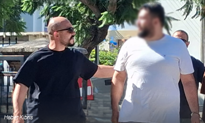 Tabela altındaki 56 gram uyuşturucu operasyonunda suçüstü