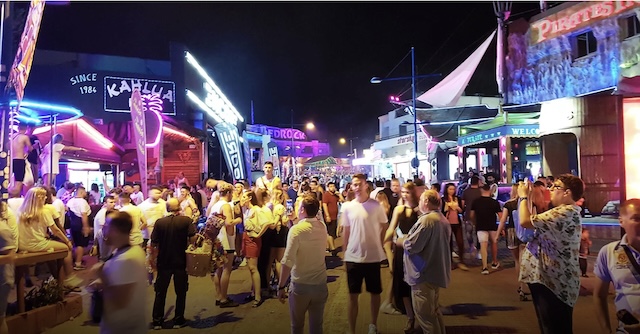Ayia Napa saldırısı ile ilgili gelişme: 18 yaşındaki üç zanlı tutuklandı