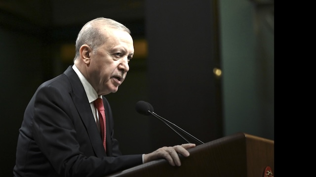 Erdoğan’dan Kıbrıs mesajı: Denizin altından doğal gaz hattı hayata geçirilecek