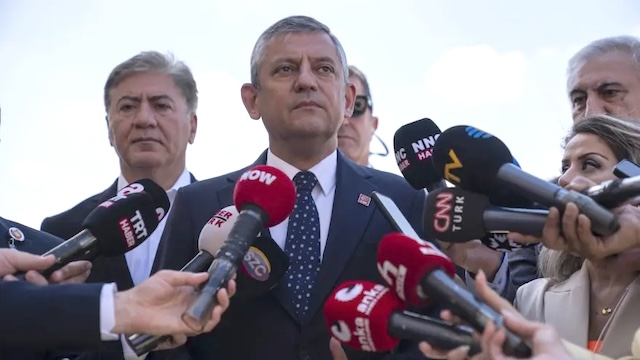Özel’in partisine geçecek milletvekili sayısı 94’e ulaştı; CHP 5. parti olacak