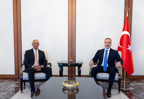 Hakan Fidan, ABD’nin Ankara Büyükelçisi Tom Barrack’la görüştü