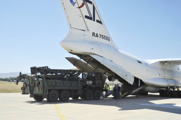 CAATSA yaptırımlarının kaldırılması için S-400 formülü: Üçüncü ülkeye satış masada