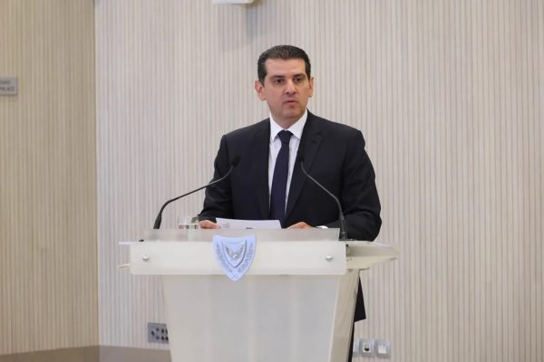 Enerji Bakanı: “Kıbrıs’ta elektrik krizinin çözümü 2027 yazına kaldı”