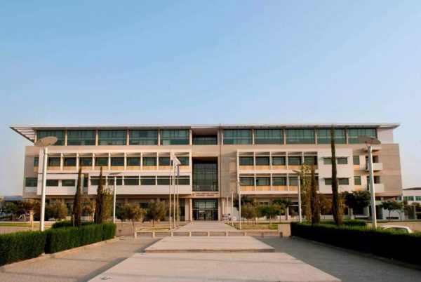 Kıbrıs Üniversitesi’nde İngilizce tıp dönemi başlıyor