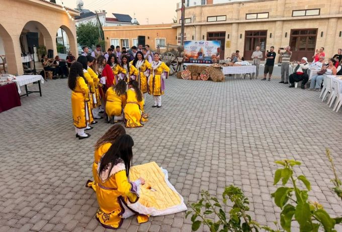 Kıbrıs Türk gecesi 54’üncü İskele Festivali’ne damga vurdu