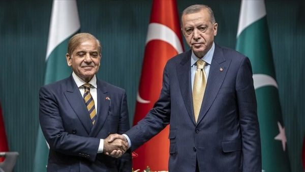 Şerif’ten KKTC mesajı: “Pakistan Türkiye’nin yanında durmaya devam edecek”