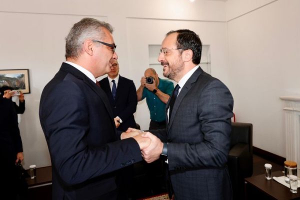 Erhürman ile Hristodulidis’in yeni görüşmesi için temaslar başladı