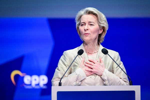 Von der Leyen: Avrupa, Yunanistan ve Danimarka ile birlikte yas tutuyor