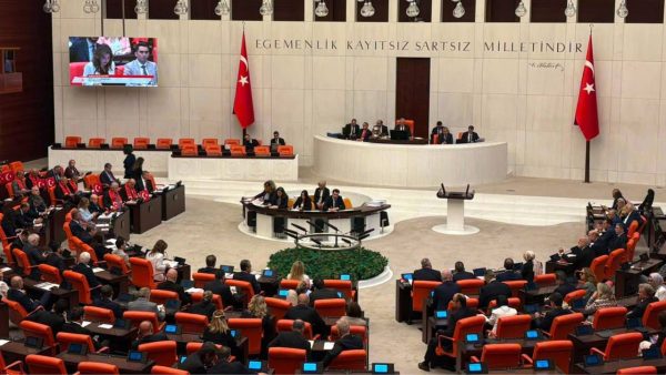 Türkiye barış yasasını görüşüyor: Çerçeve yasa Meclis’te