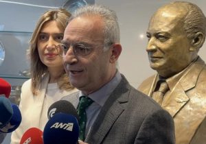 Averof Neofitu: “Geçiş noktalarını kapatmak Türkiye’nin işine yarar”