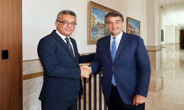 Erhürman’ın Fitto’ya doğrudan ticaret talebi güney basınında: “AB’nin müdahalesi bumeranga dönüşüyor”