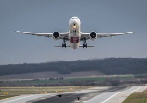 RIK: Türk savaş uçağı ile yolcu uçağı havada çarpışmanın eşiğine geldi