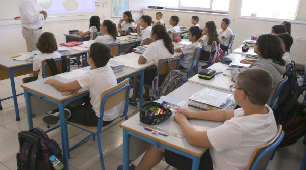 ⁠AB raporu Kıbrıs’taki eğitim krizini ortaya koydu: Öğrencilerin yarısından fazlası temel becerilerde yetersiz