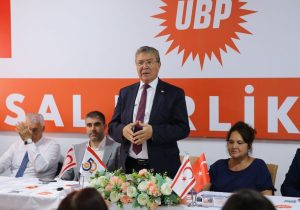 Üstel, Lefkoşa’da Aktunç için destek istedi; Harmancı yönetimini eleştirdi