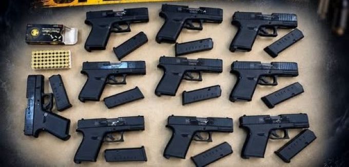 Mağusa Limanı’nda tırda 10 tabanca ve 50 mermi ele geçirildi