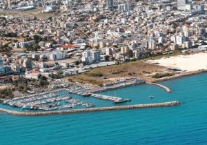 Güney Kıbrıs deniz güvenliği mevzuatını değiştiriyor: Tehlikeli havada sefere yasak gündemde