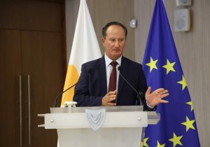 Hellim için alarm: 610,9 milyon euroluk yeniden yapılanma planı