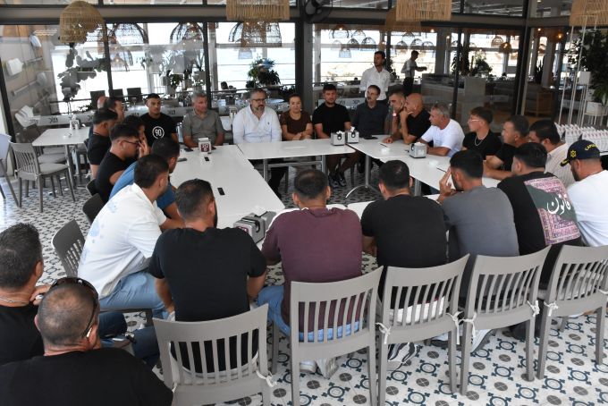 Şenkul, Filo Jet faciasındaki arama çalışmalarına destek veren sivil kaptan ve gemi çalışanlarıyla buluştu